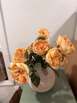 Round Ribbed Vase with Faux Peach Roses