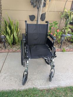 Invacare 9000 SL Foldable Wheelchair