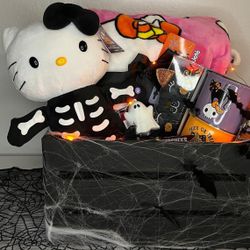 Hello Kitty Spooky Basket