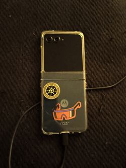 Razr 2025 flip phone