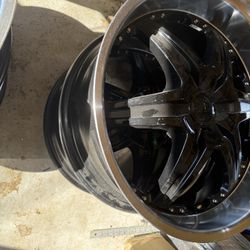 Black Rims 