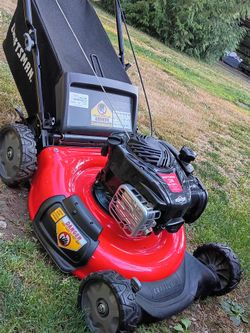 CRAFTSMAN Briggs and Stratton mower
