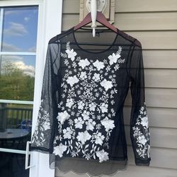 Lovely INC Black & White Petite Medium Mesh /Net Embroidered Floral Top blouse