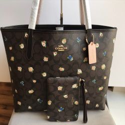 Nwt! Coach Purse And Wristlet 