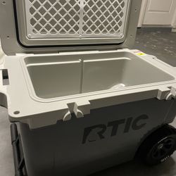 BRAND NEW ARTIC COOLER