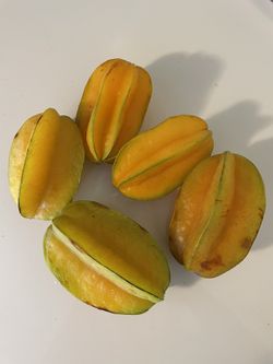 Organic Fresh Starfruit