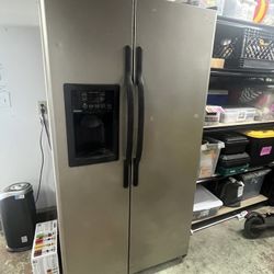Working Fridge/Freezer