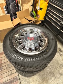 Mustang classic GT rims and tires