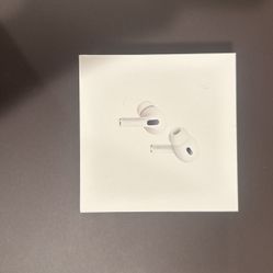 AirPods Pro (2nd Generation) with MagSafe Charging case (USB-C)