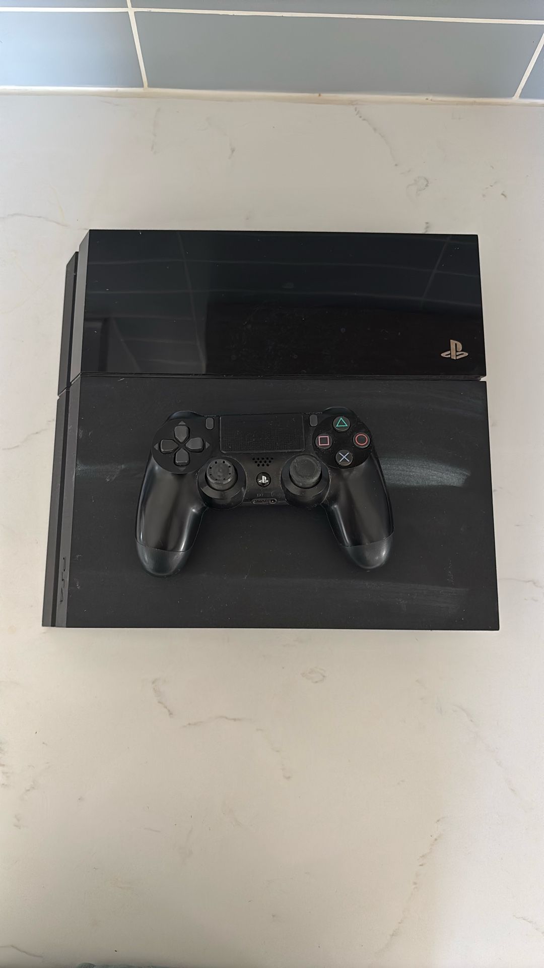 ps4 with 2 controllers
