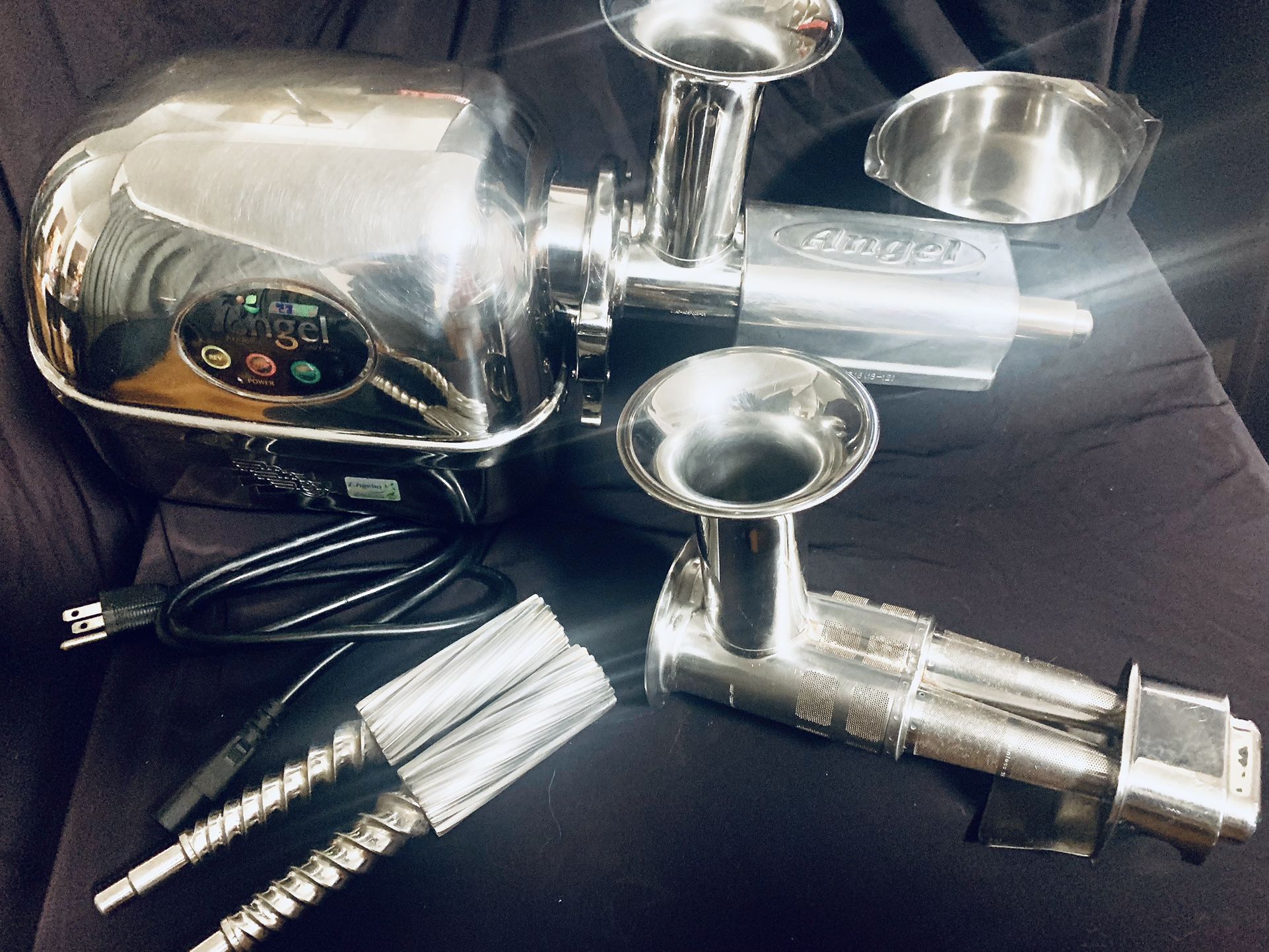 Angel Juicer 8500SFH Cold Press Juicer -Free $450 Soft Fruit Attachment Included