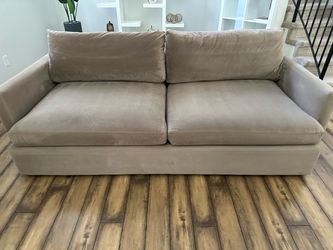 Crate & Barrel Keely 92” Sofa, Beautiful Neutral Fabric