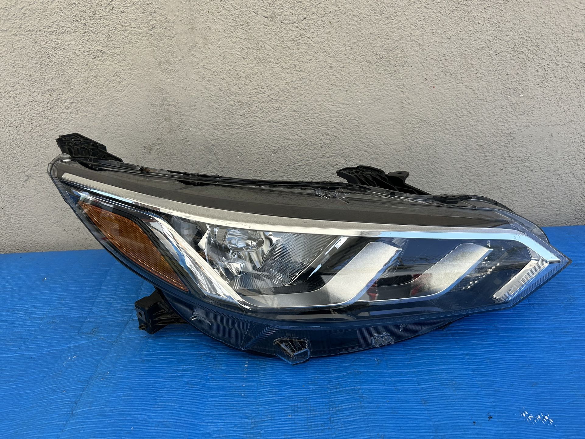 2020 2021 2022 NISSAN SENTRA HALOGEN FRONT RIGHT OEM HEADLIGHT