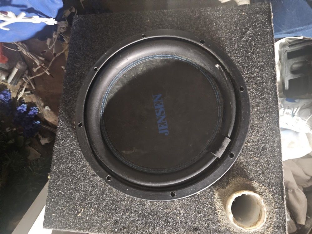 2 Jensen 12in Subs And Amps