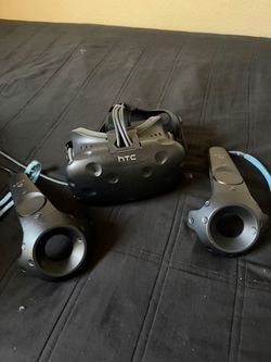 HTC Vive VR Headset with Controllers
