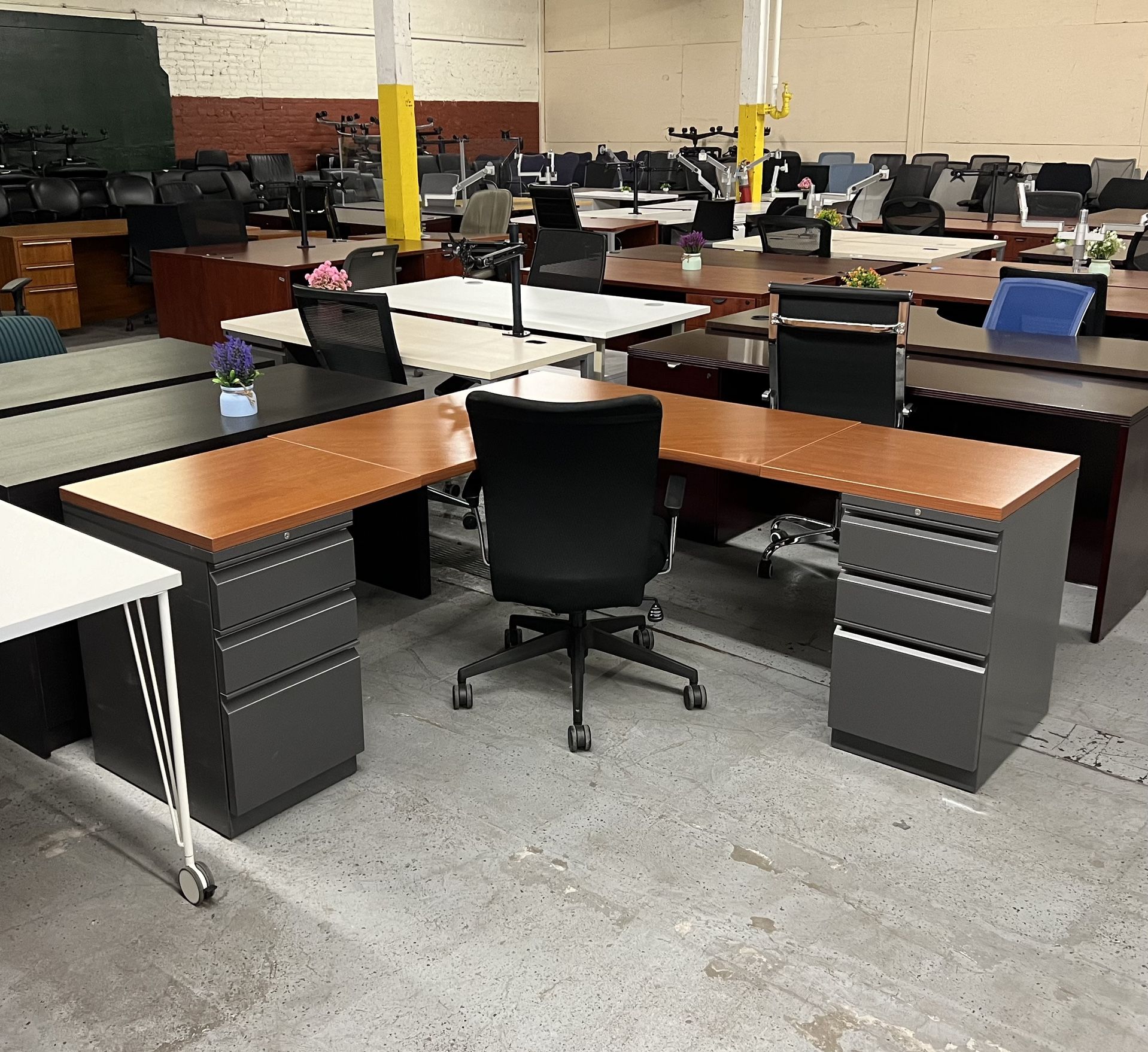 LOTS OF OFFICE FURNITURE -can Deliver-