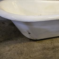 Cast Iron Clawfoot Tub
