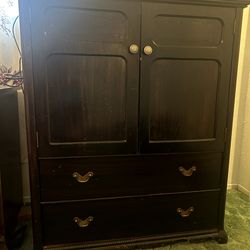 Dresser