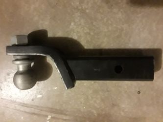 Tow hitch with ball