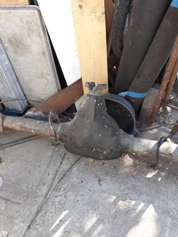 Ford 1976,1977 ,1978 Differential. 5 Lugs 