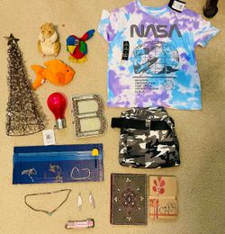 Miscellaneous toys & decor