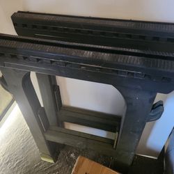 2 Saw Horses 
