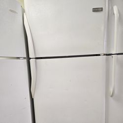 Frigidare Refrigerator Working Perfectly Fine Very Clean I Can Deliver To You 90 Days Warranty 