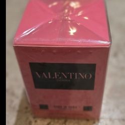 Valentino Born In Roma Perfume 