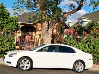 CHEVROLET MALIBU - RUNS GREAT - GOOD ON GAS