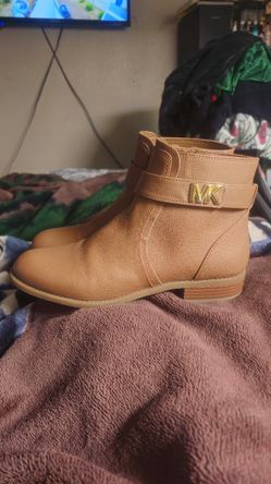 Michael Kors Women's Jilly Flat Booties size 9.5 / Botas Michael Kors talla 9.5