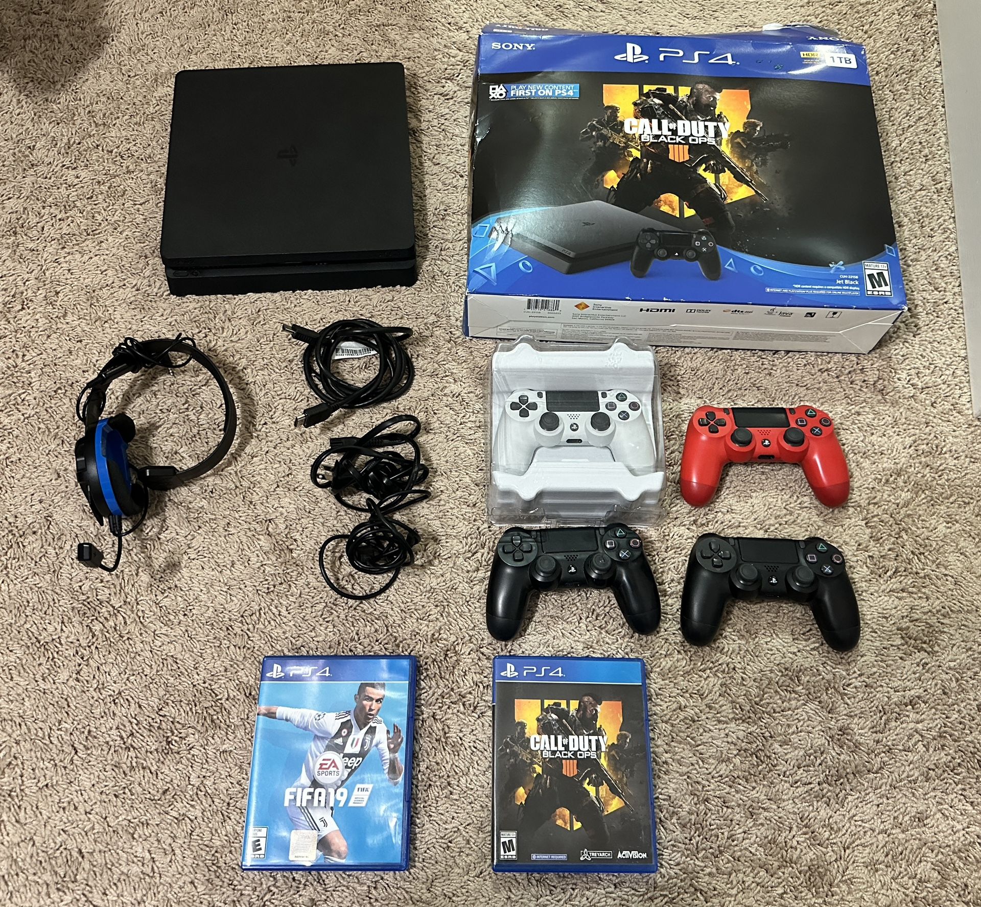 Sony PlayStation 4 Slim Bundle