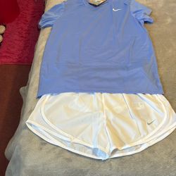 Nike Medium Set For $35 New 