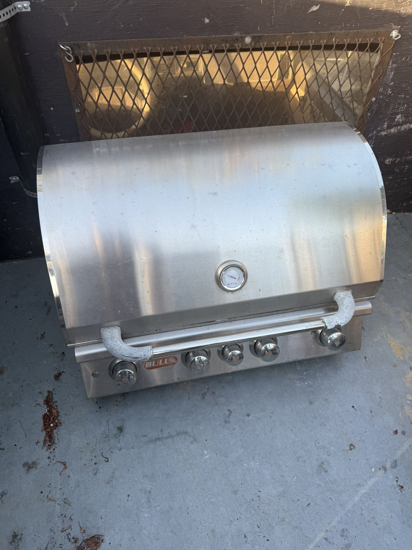 Bull Grill
