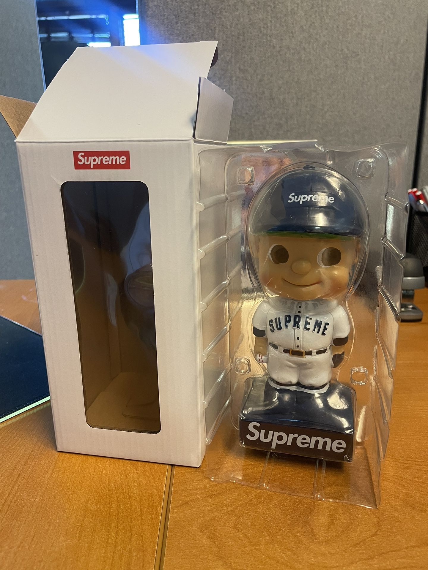 Supreme Bobblehead Blue Figure シュプリーム ボブルヘッド ブルー