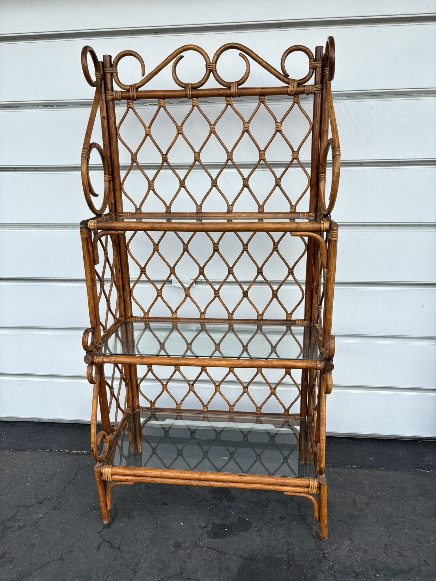 Curly Bamboo Bakers Rack Bookcase with Glass Shelves
