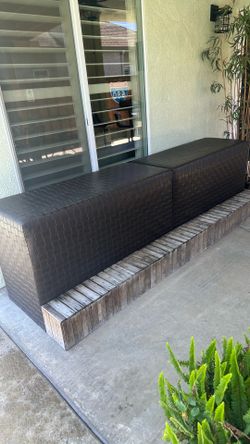 Bar bench
