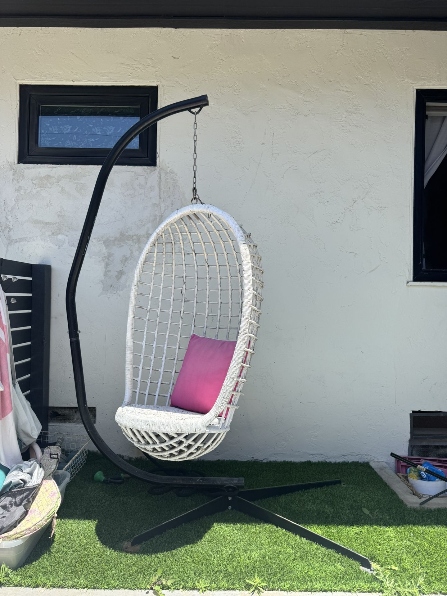 Wicker White Hanging Egg Chair