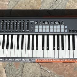 Novation Launchkey 49 MIDI USB Keyboard 