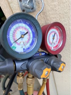 Yellow Jacket manifold gauge