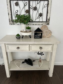 Credenza / Shelf