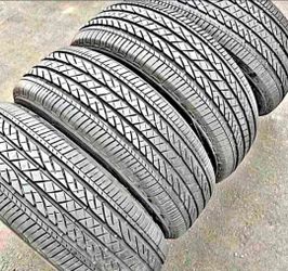 235 60 18 Bridgestone tires Con 80% de Vida Las 4