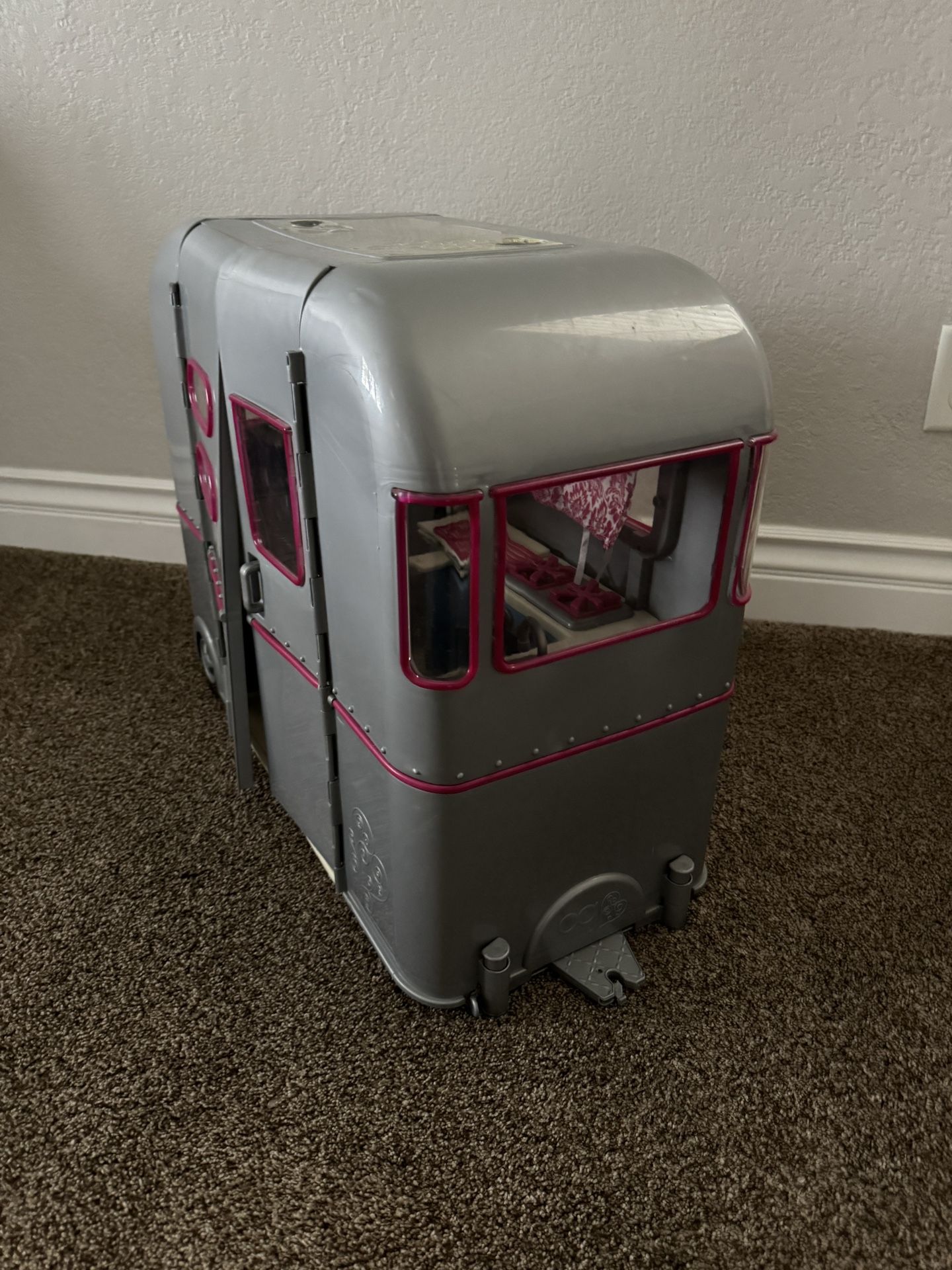 XL Barbie Camper