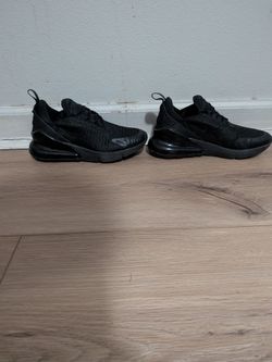 Kids Nike airs size 5