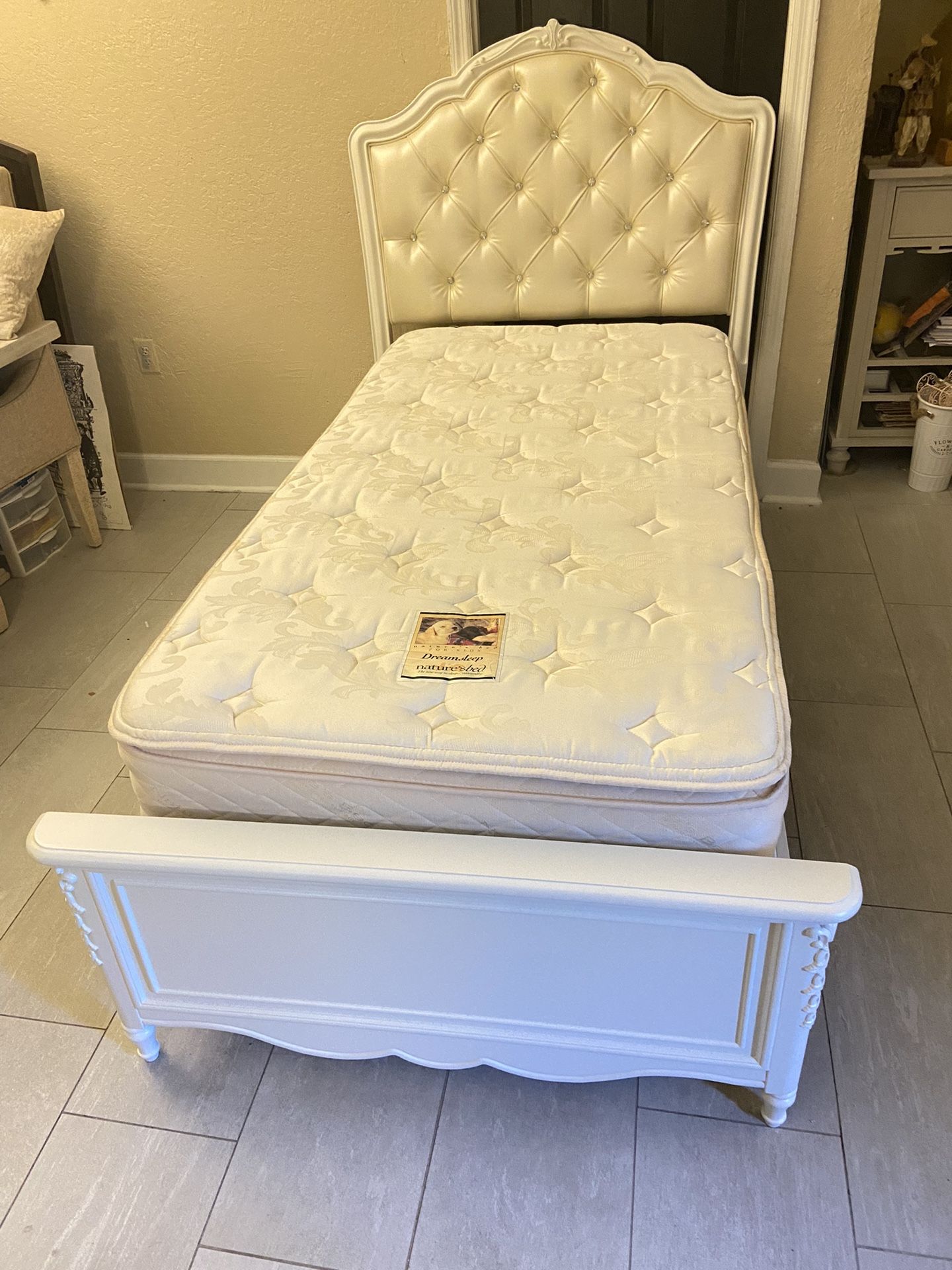 Twin Bed With Mattress And Box Spring