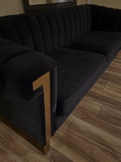 SOFA AND LOVESEAT BLACK 