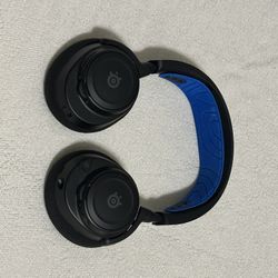 Steel Series Arctis Nova 7P Headphones