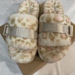 Fluffita Uggs Sandals 