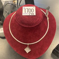 Woman’s White 14k Gold