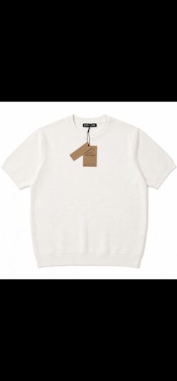 “Men’s White Short Sleeve Crew Neck T-Shirt”