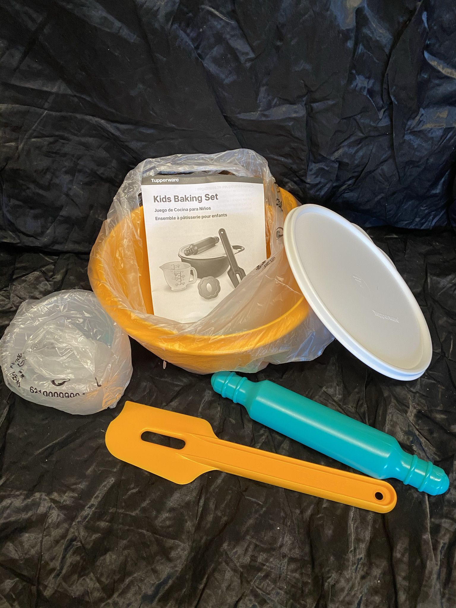 Tupperware Kids Baking Set